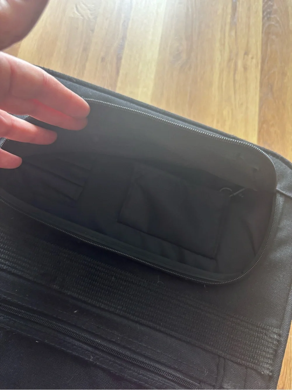 Travelpro B5 crew suitcase with rare sliding handle